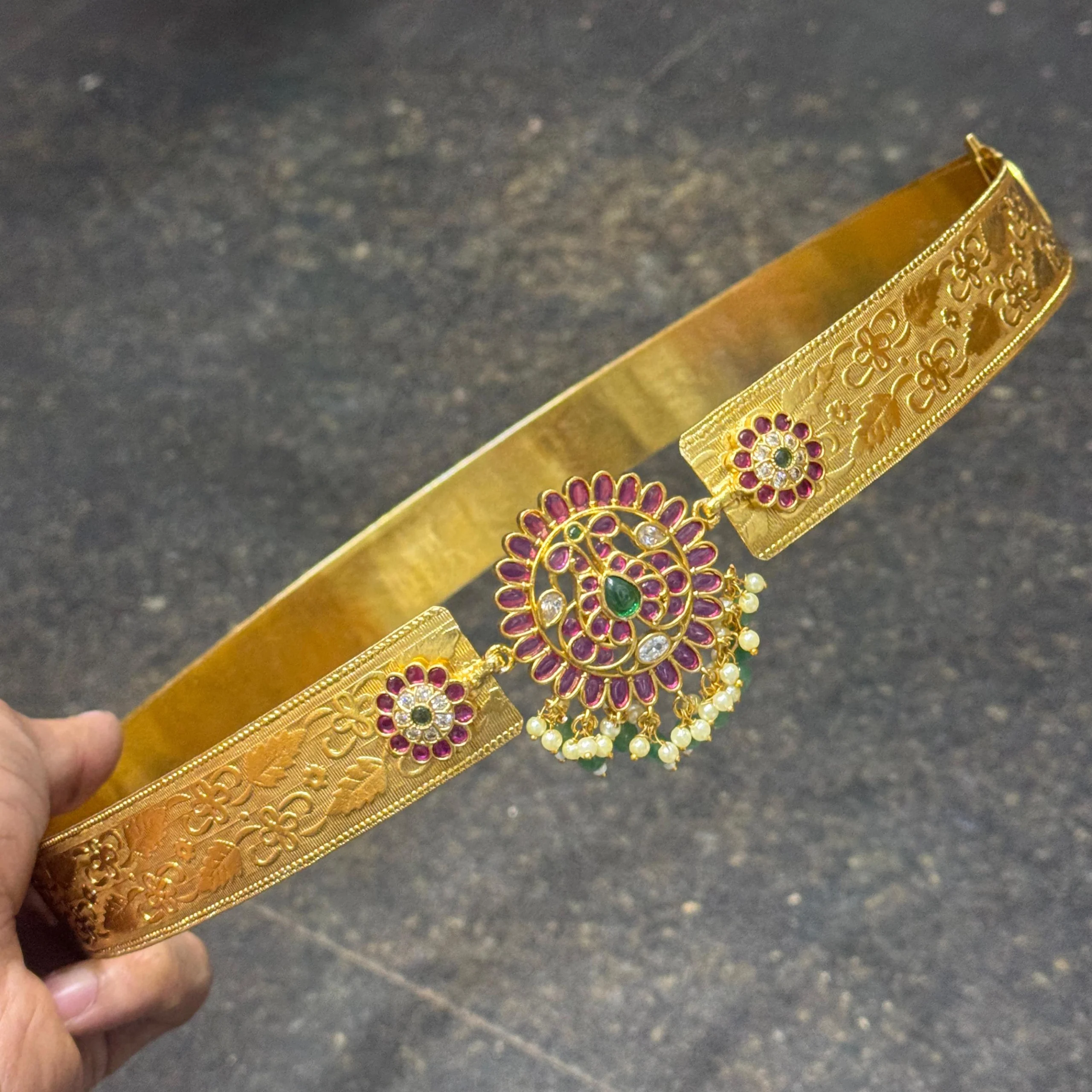 WhatsApp Image 2026-01-09 at 8.22.03 PM Adult Kempu Pendent Hipbelt - Image 1