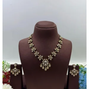 Victorian Necklace Tree SBVNT653